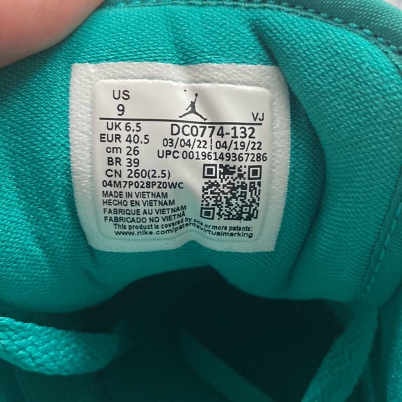 💚💚💚 WOMENS NEW EMERALD JORDAN LOWS 💚💚💚 - Picture 14 of 16